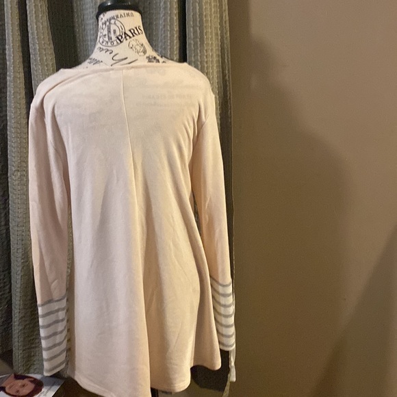 Top - Picture 5 of 5